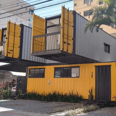 Aps Em Container Na Meia Praia, Itapema, Sc - Tetto Stays Exterior photo